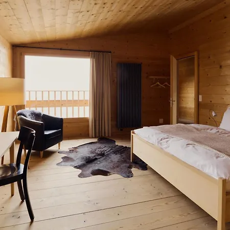 Hotel Ustria Steila Siat Und Restaurant Rueun